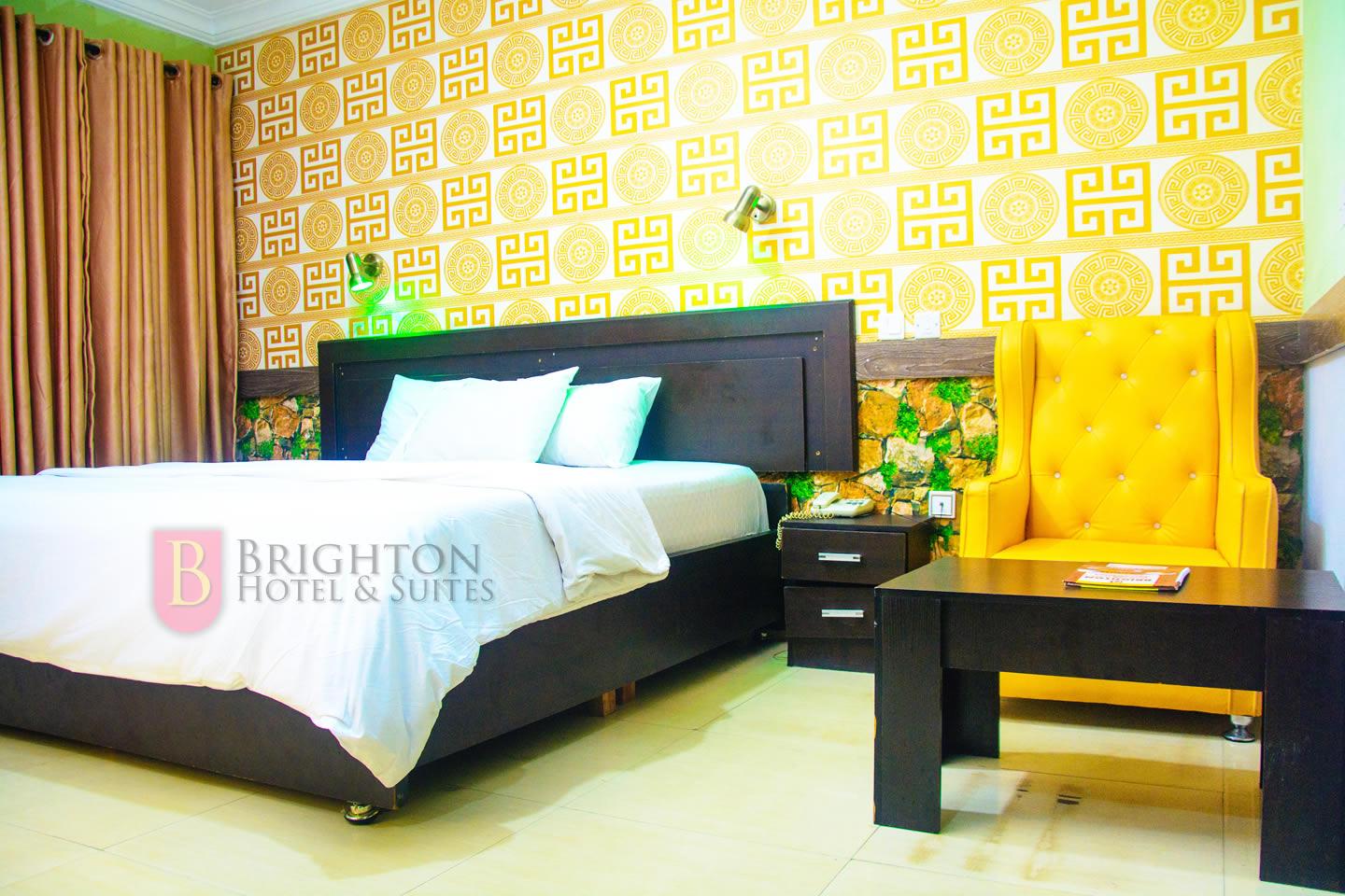Brighton Hotel & Suites Adegbite Екстер'єр фото